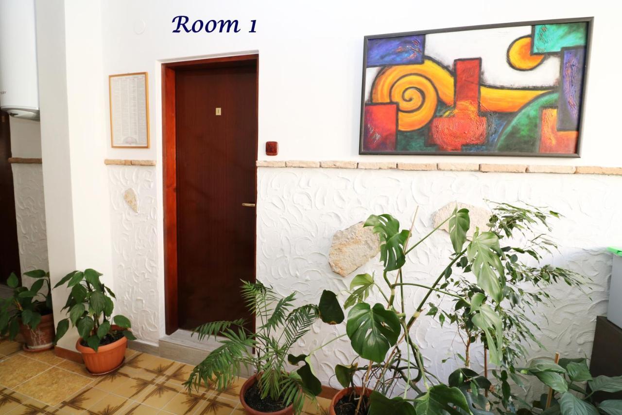 Old Town Rooms And Apartment Poreč Eksteriør billede
